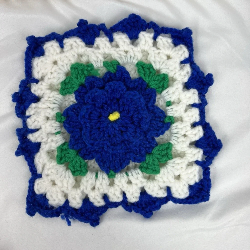 Handmade‎ Crochet Floral Square Blue White Granny Square Vintage Cottagecore